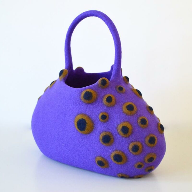 Sac à main en feutre by Atsuko Sasaki, artiste japonaise